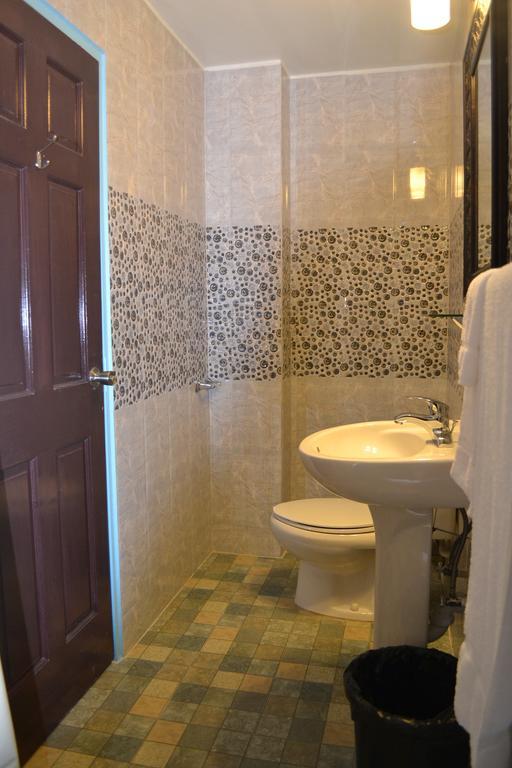 Montecristo Inn Piarco المظهر الخارجي الصورة